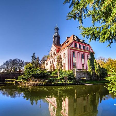 Boutique Palac Warmatowice Sienkiewiczowskie Legnica Exterior foto